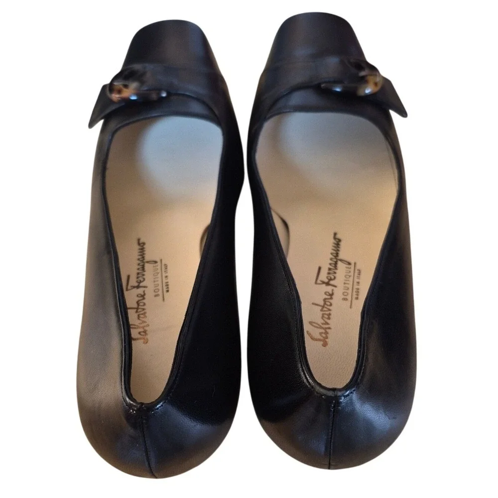 Vintage Salvatore Ferragamo Pumps Dark Academia Quiet Luxury Office Old Money